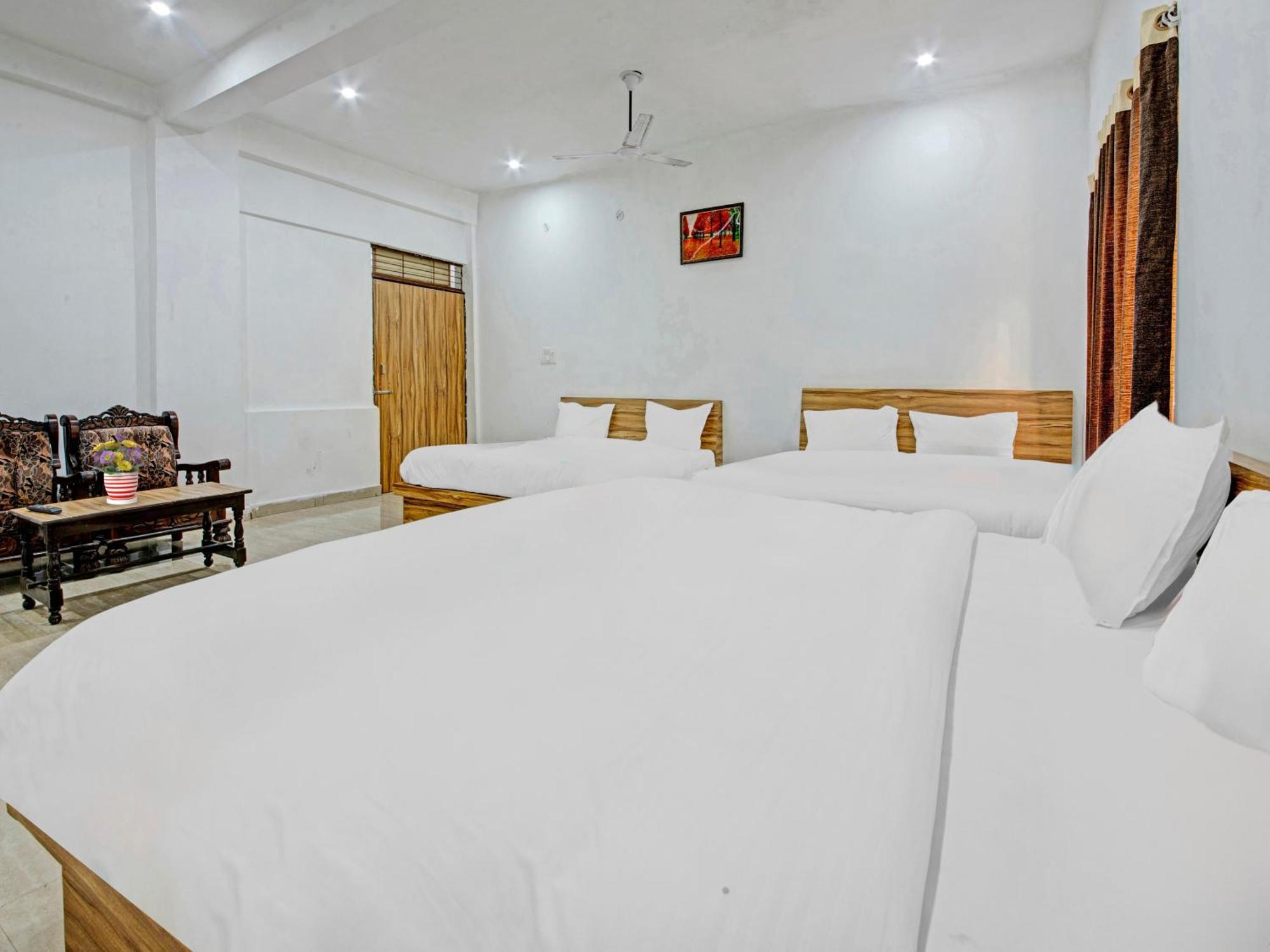 Hotel Kailasha Uttarkāshi Buitenkant foto