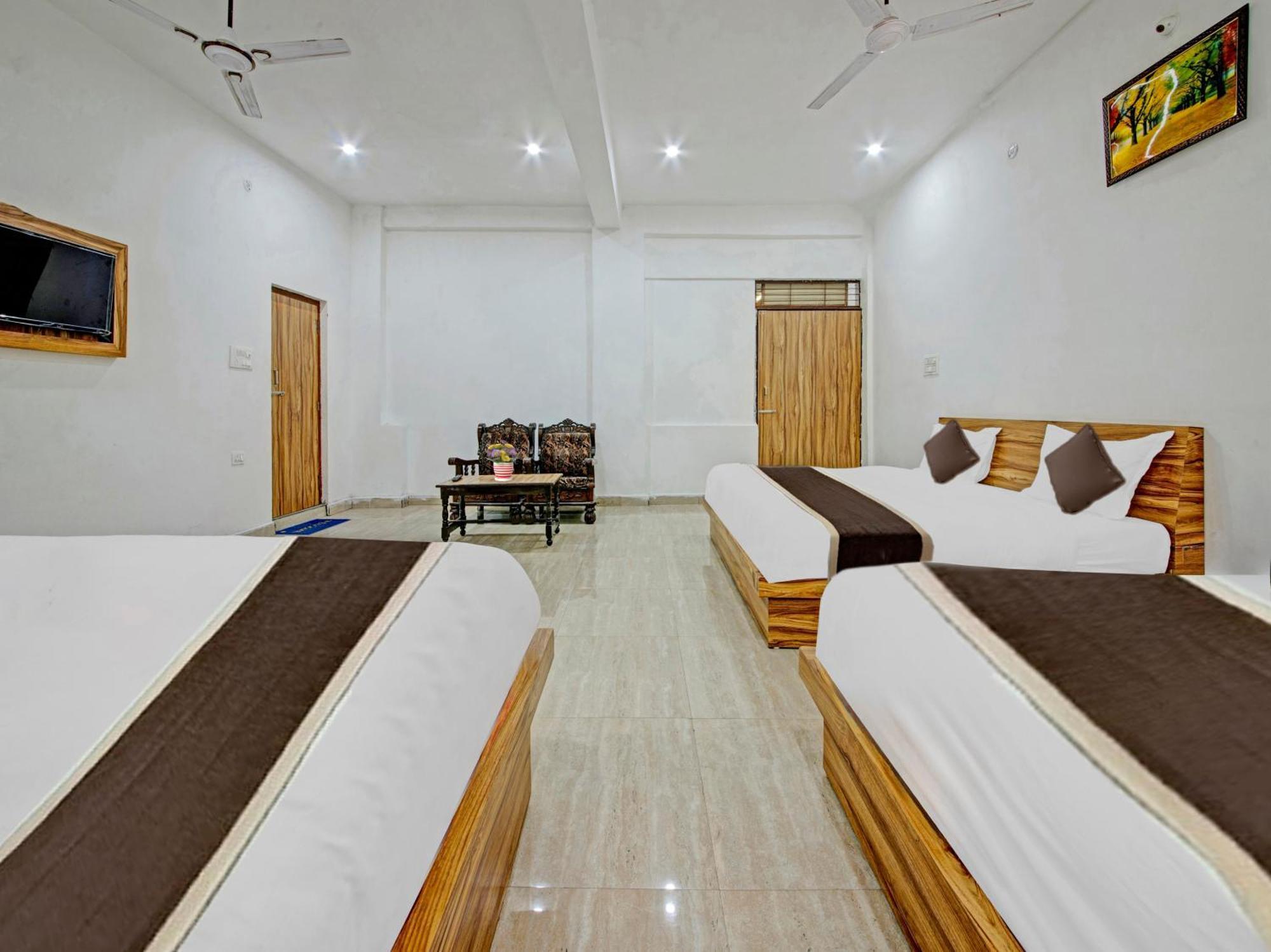 Hotel Kailasha Uttarkāshi Buitenkant foto