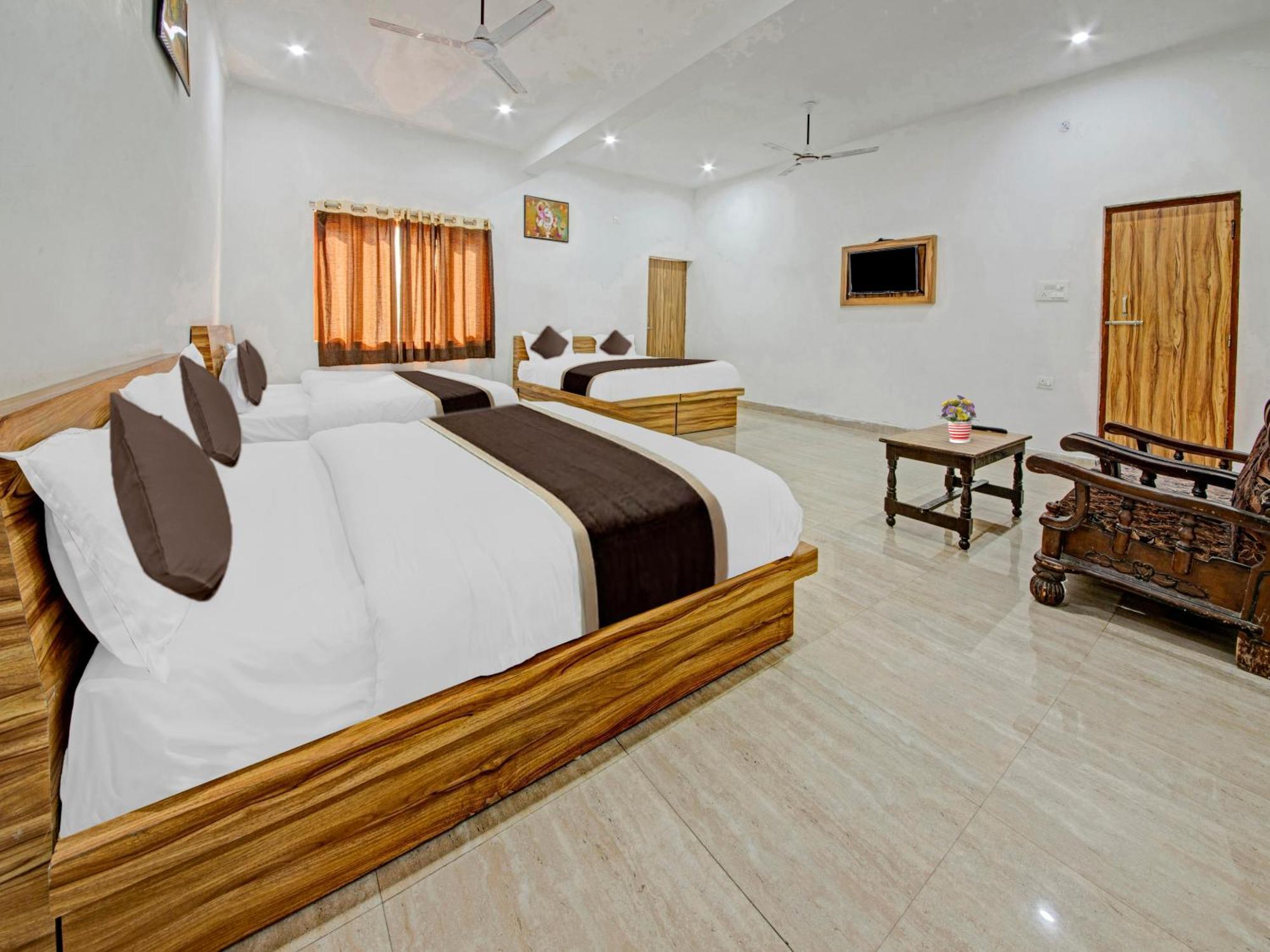 Hotel Kailasha Uttarkāshi Buitenkant foto