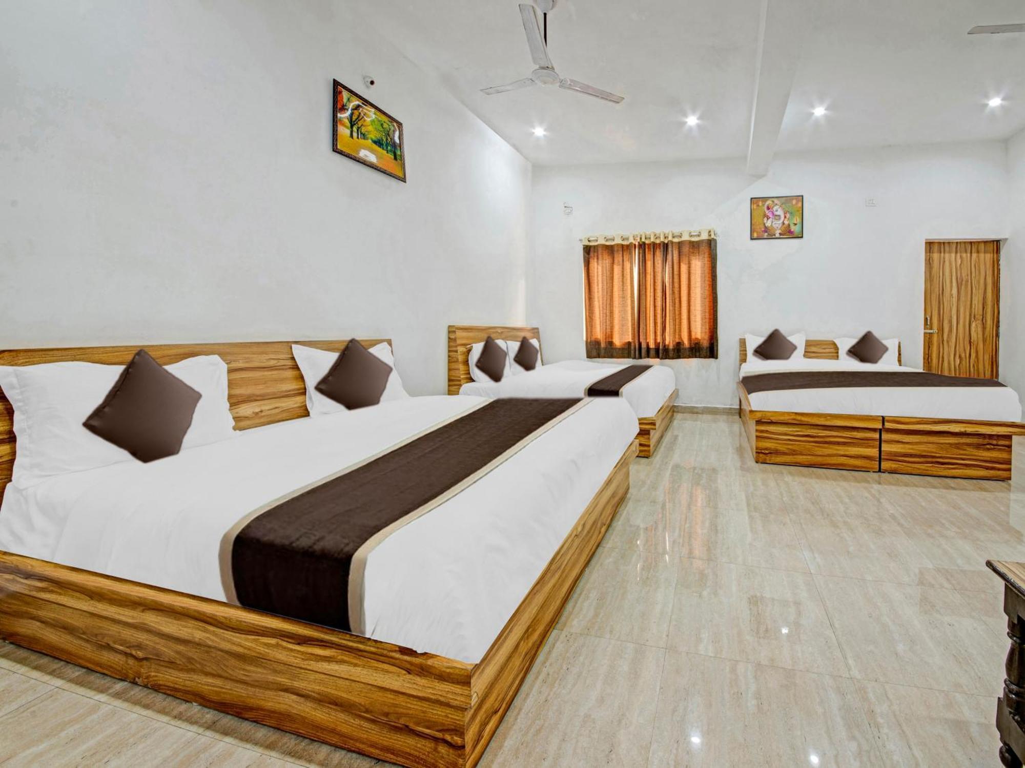Hotel Kailasha Uttarkāshi Buitenkant foto