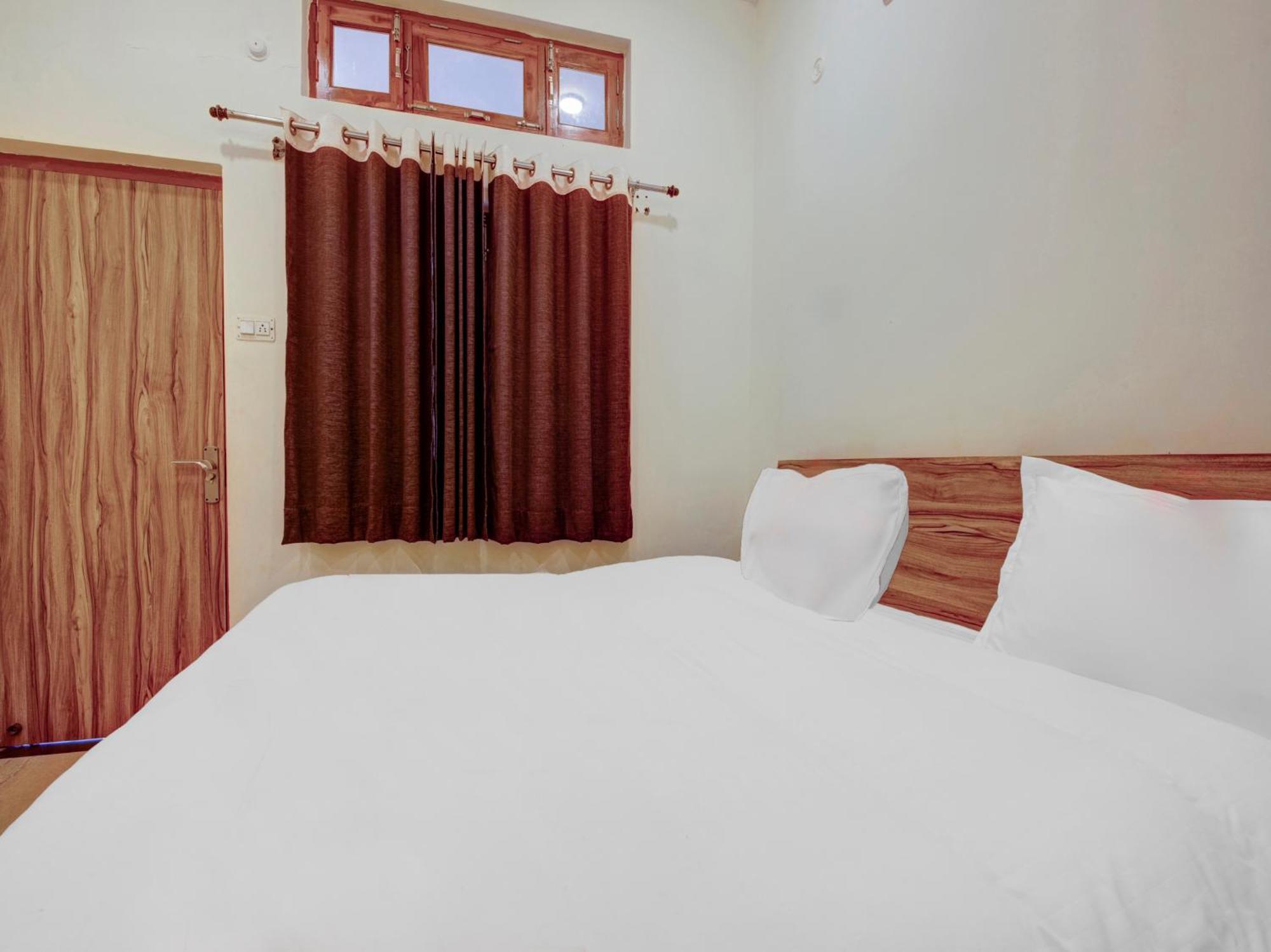Hotel Kailasha Uttarkāshi Buitenkant foto