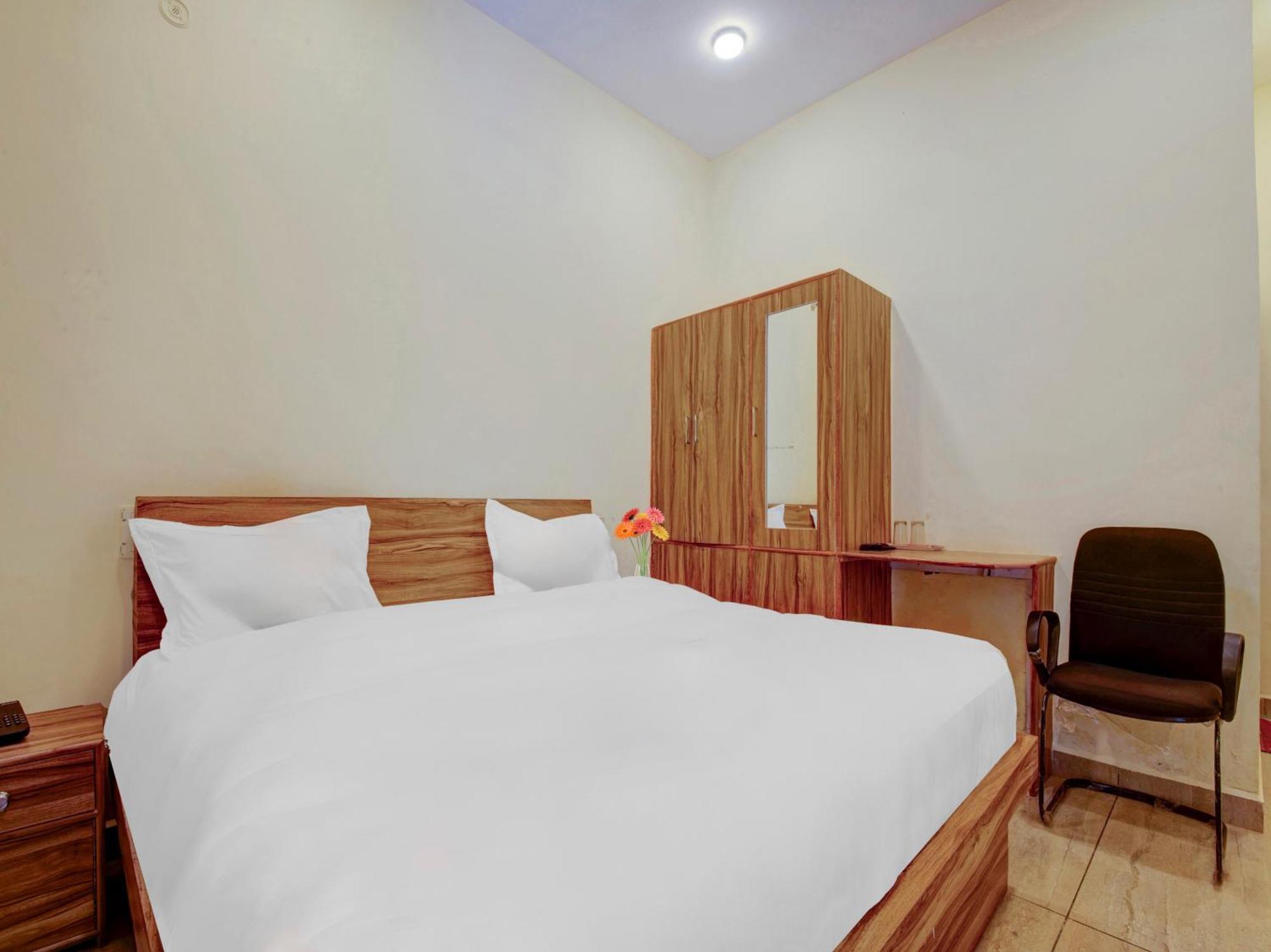 Hotel Kailasha Uttarkāshi Buitenkant foto